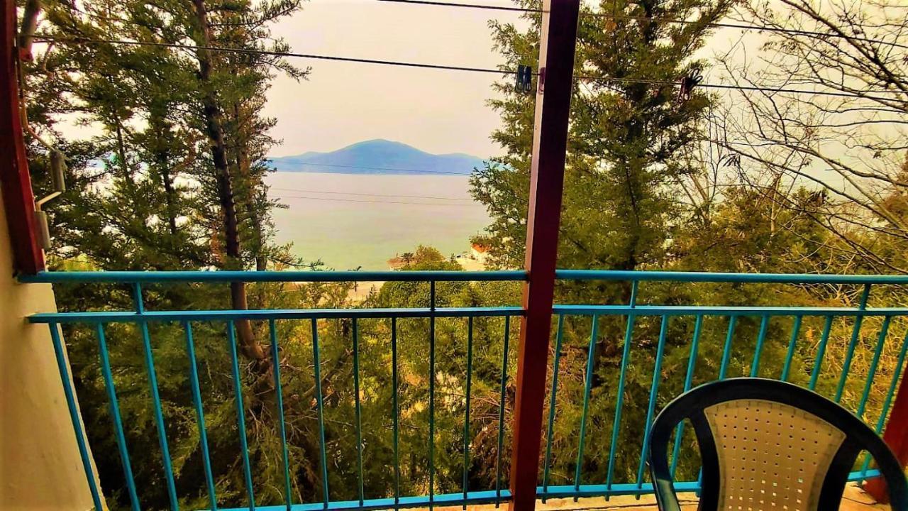 Ramo'S Cozy Beachside Haven With Panoramic Views - 1St Vlore Exterior photo