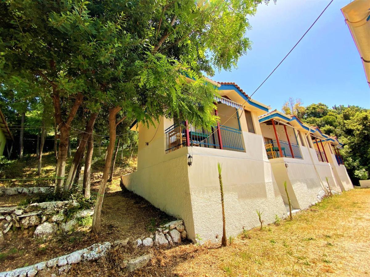 Ramo'S Cozy Beachside Haven With Panoramic Views - 1St Vlore Exterior photo
